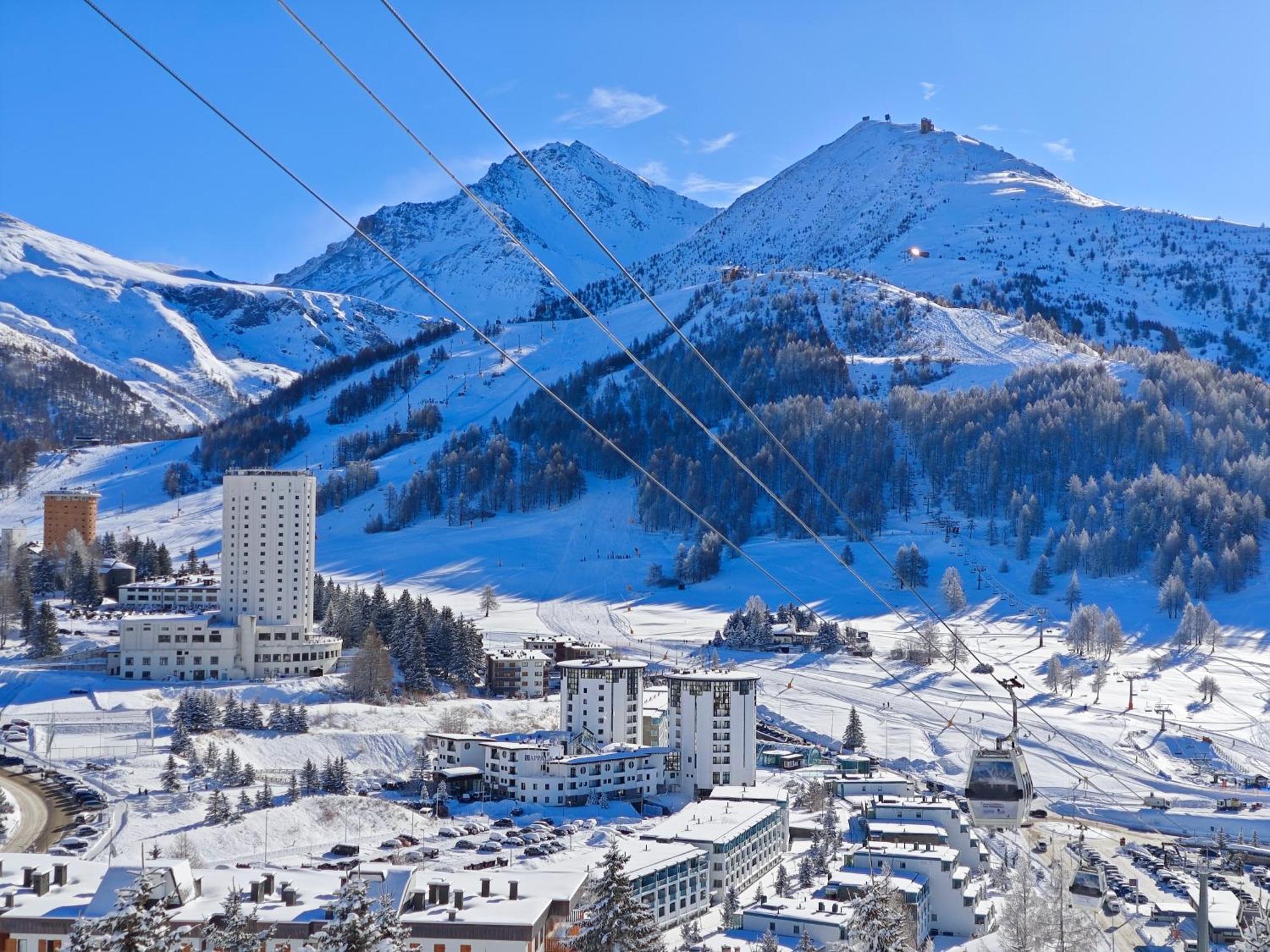 Resort Palace Sestriere 1 E 2 Eksteriør bilde